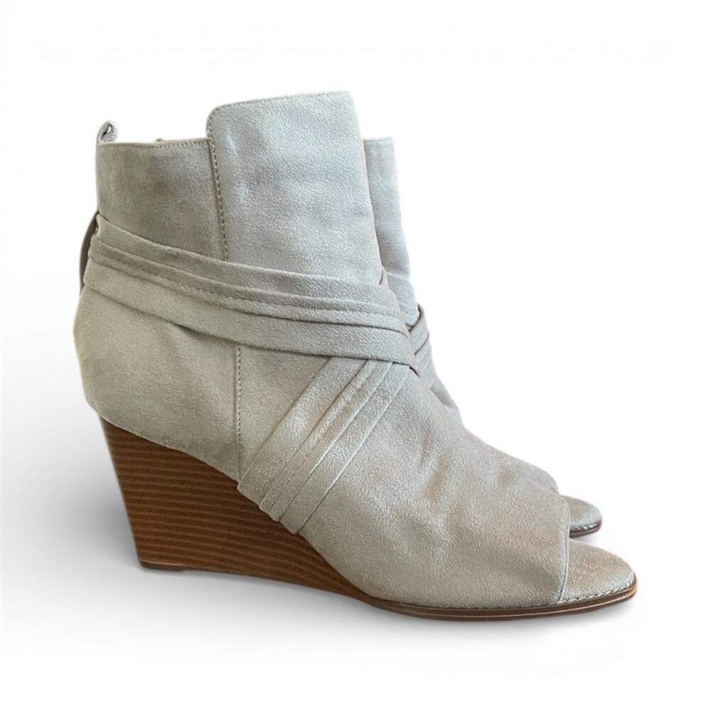 Journee Collection beige Cream Wedge Ankle peep toe Boots size 11